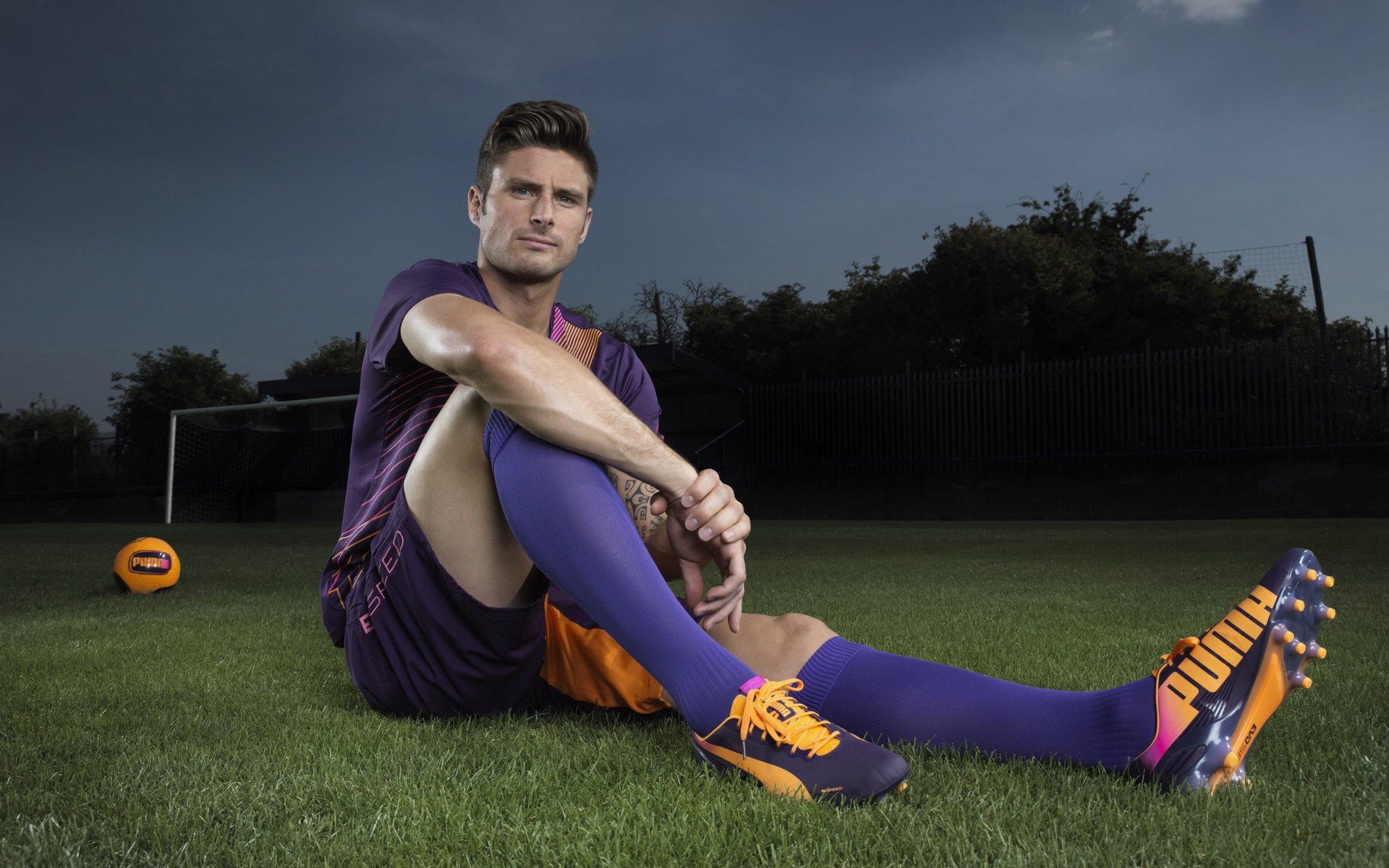 科里·简：他是全黑队反击战术中不可或缺的关键球员，科里乐队