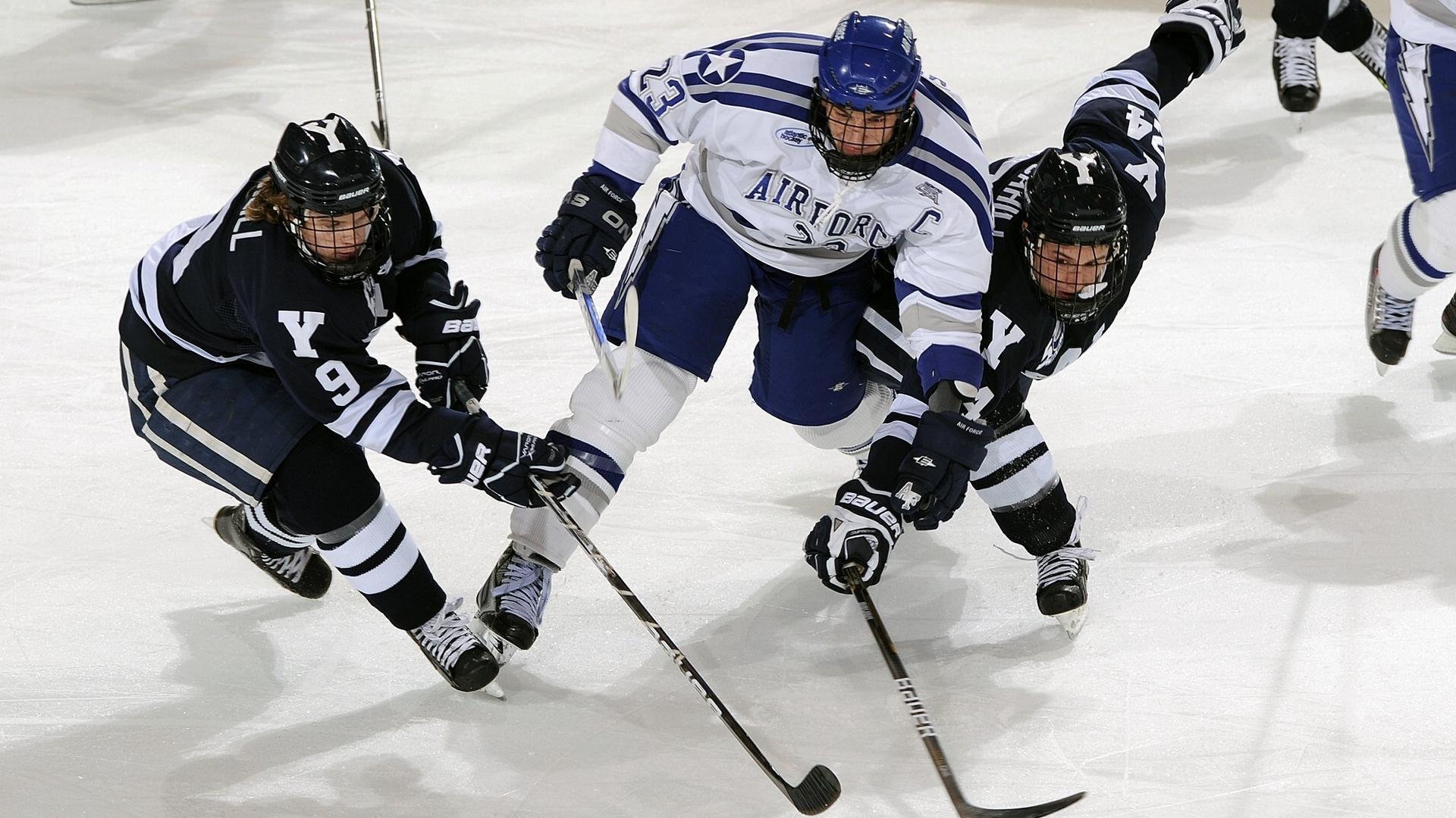 西甲攻防激烈：精彩瞬间不断升级！，西甲身体对抗